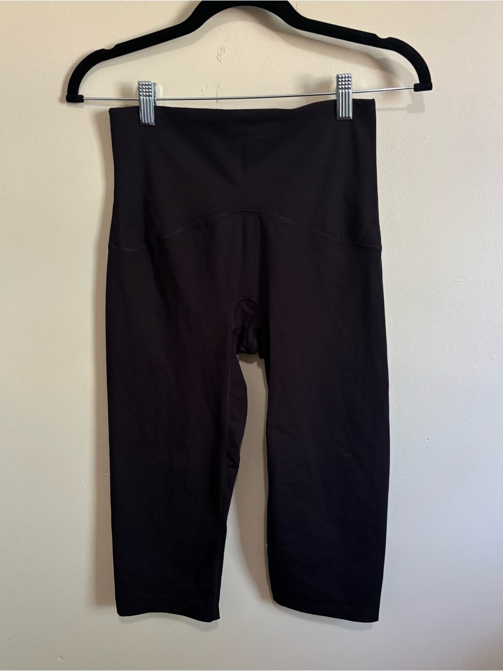 SPANX Black Shapewear Capri Leggings High Rise Compression Size M